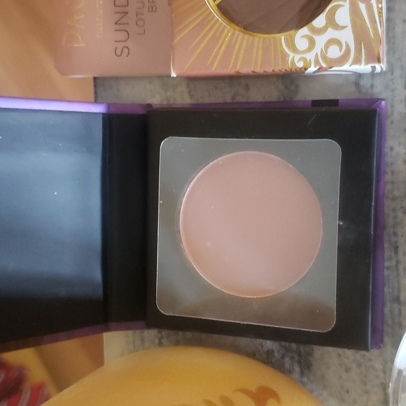 Assorted Blushes and Brokers/Ipsy Brands - Picture 3 of 17